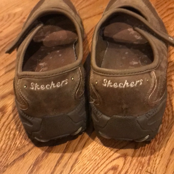 SOLD-Skechers slip on size 8 - Picture 6 of 6